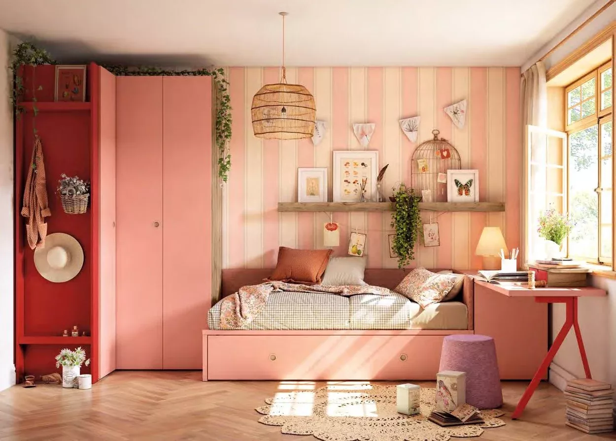 Habitación juvenil con cama nido, escritorio y armario en tonos cálidos