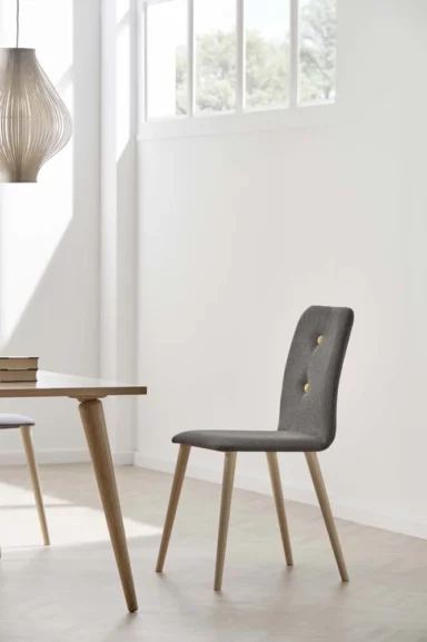 Silla 609 · Moya Andreu